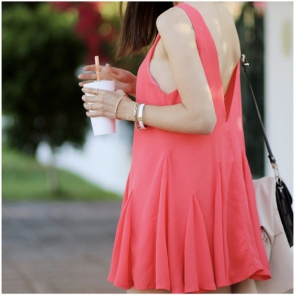 Lioness Dresses & Skirts - Stunning Bridget Coral Swing Mini Dress 😍🥰